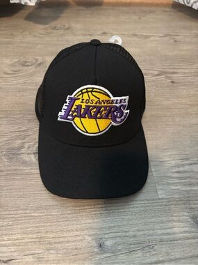 NBA Los Angeles Lakers Black Trucker Hat Snapback